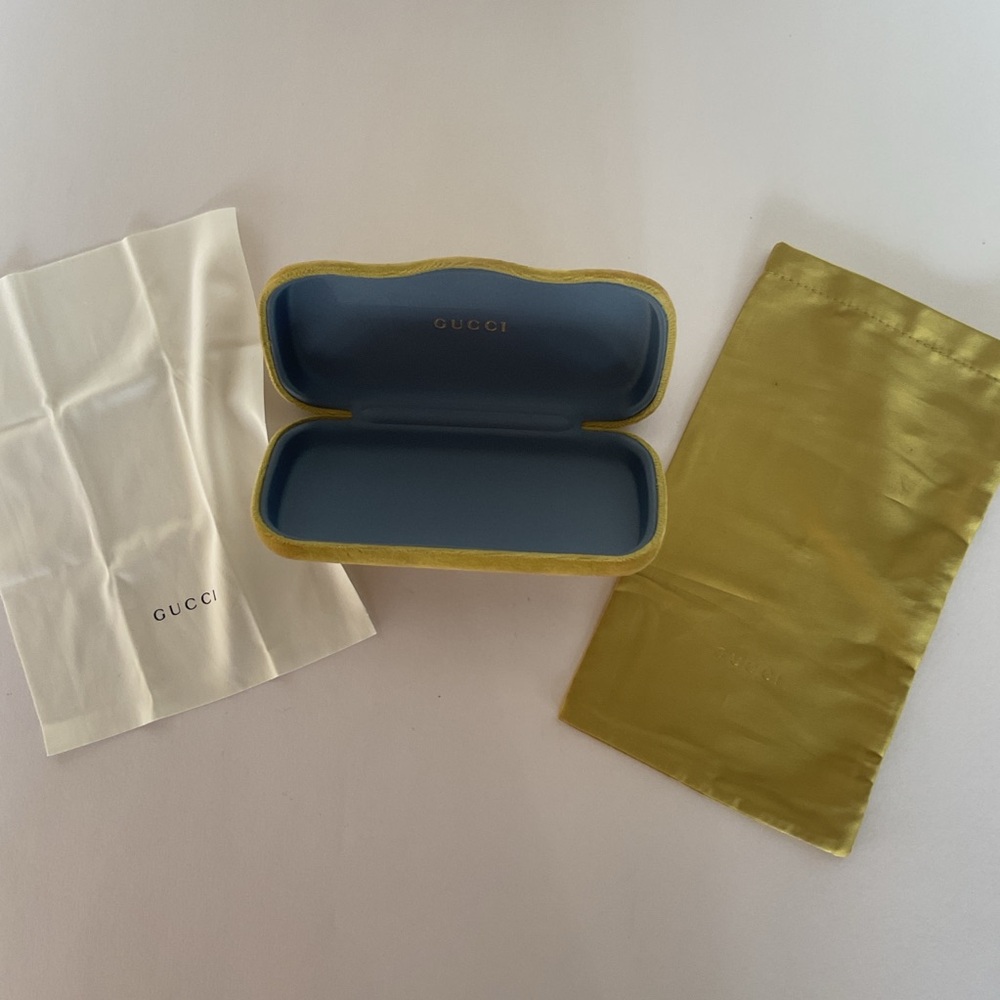 Gucci Velvet Sunglasses Case with cleaning cloth and satin pouch